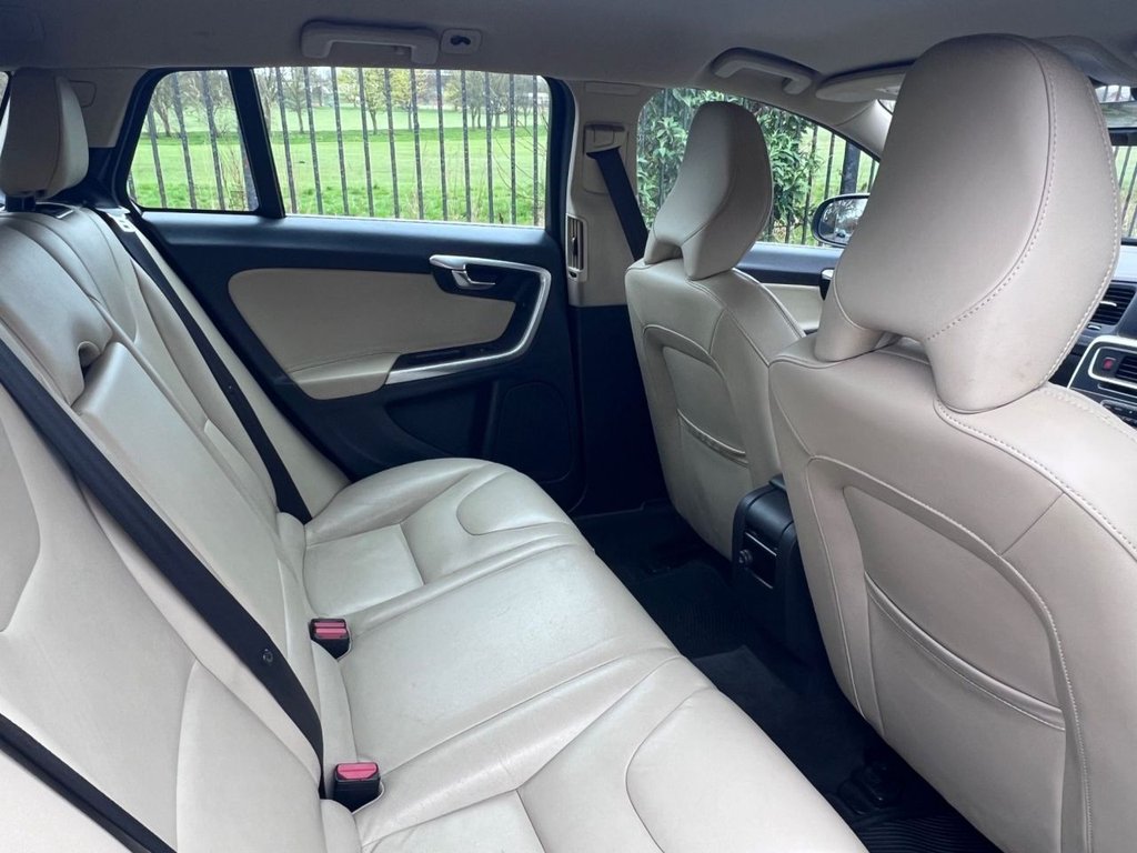 Used Volvo V60 2015 for sale - 78096555: Photo 12