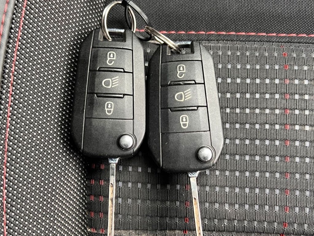 Used Peugeot 308 2016 for sale - 76481767: Photo 32