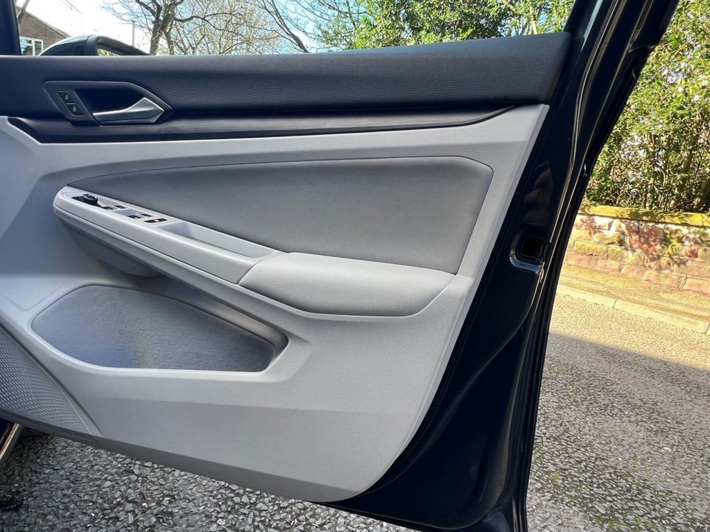 Used Volkswagen Golf 2021 for sale - 77748058: Photo 26