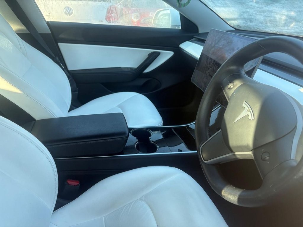 Used Tesla Model 3 2020 for sale - 76867657: Photo 2