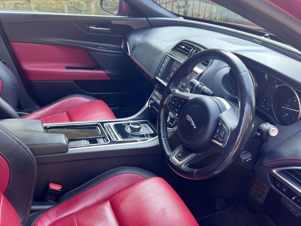 Used Jaguar XE 2018 for sale - 77976439: Photo 2