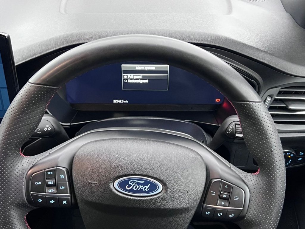 Used Ford Focus 2023 for sale - 76934480: Photo 25