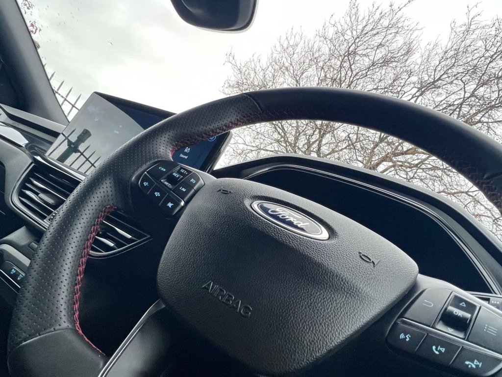 Used Ford Focus 2023 for sale - 76934480: Photo 28