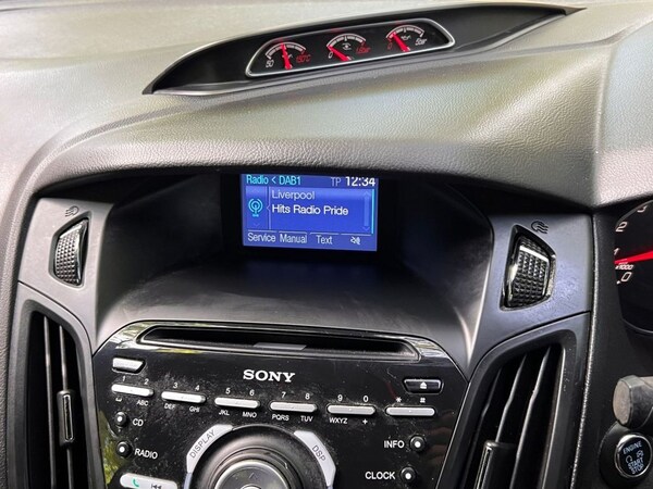 Used Ford Focus 2014 for sale - 76040189: Photo 19