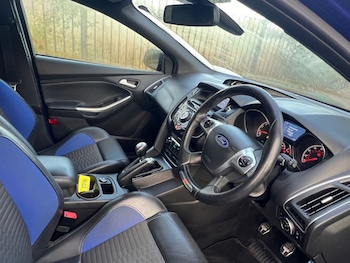 Used Ford Focus 2014 for sale - 76040189: Photo 2