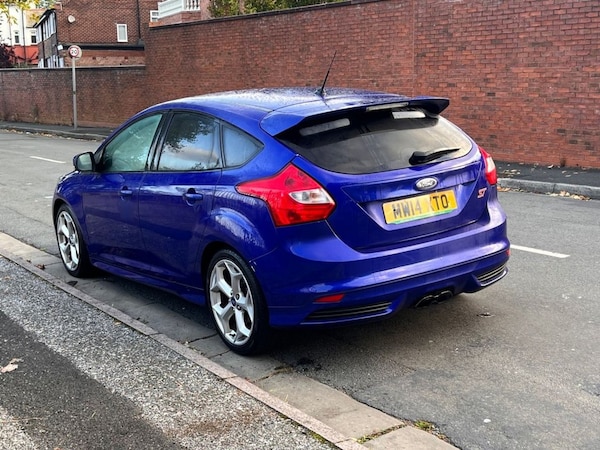 Used Ford Focus 2014 for sale - 76040189: Photo 9