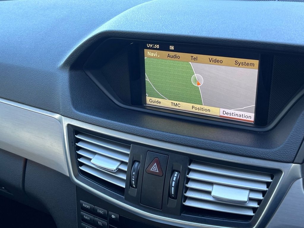 Used Mercedes-Benz E Class 2011 for sale - 77199885: Photo 16