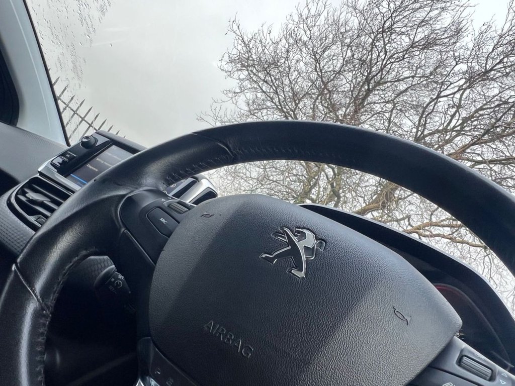 Used Peugeot 208 2017 for sale - 77014457: Photo 22