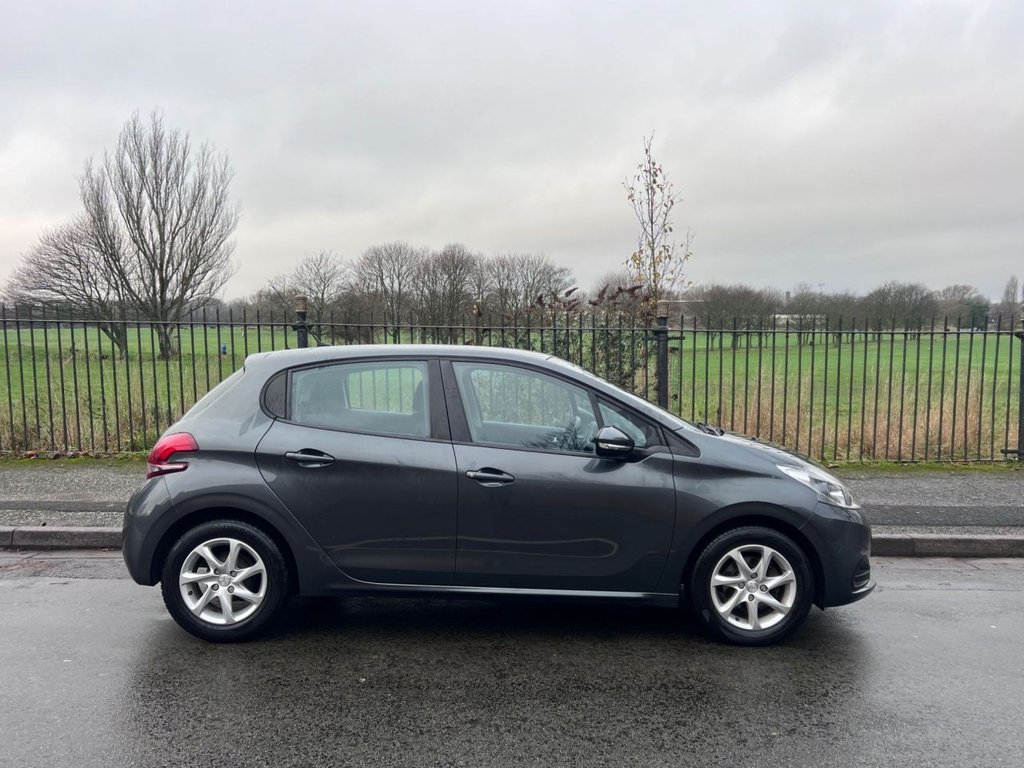 Used Peugeot 208 2017 for sale - 77014457: Photo 5