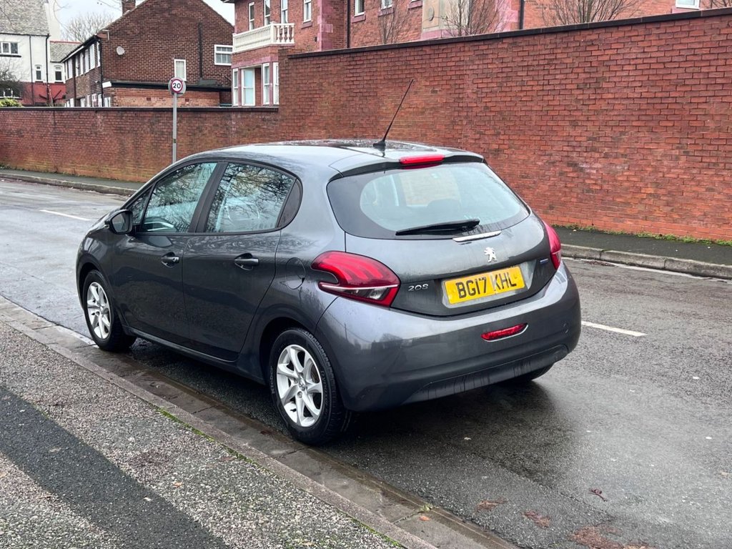 Used Peugeot 208 2017 for sale - 77014457: Photo 8