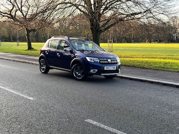 Used Dacia Sandero 2017 for sale - 76784202: Photo