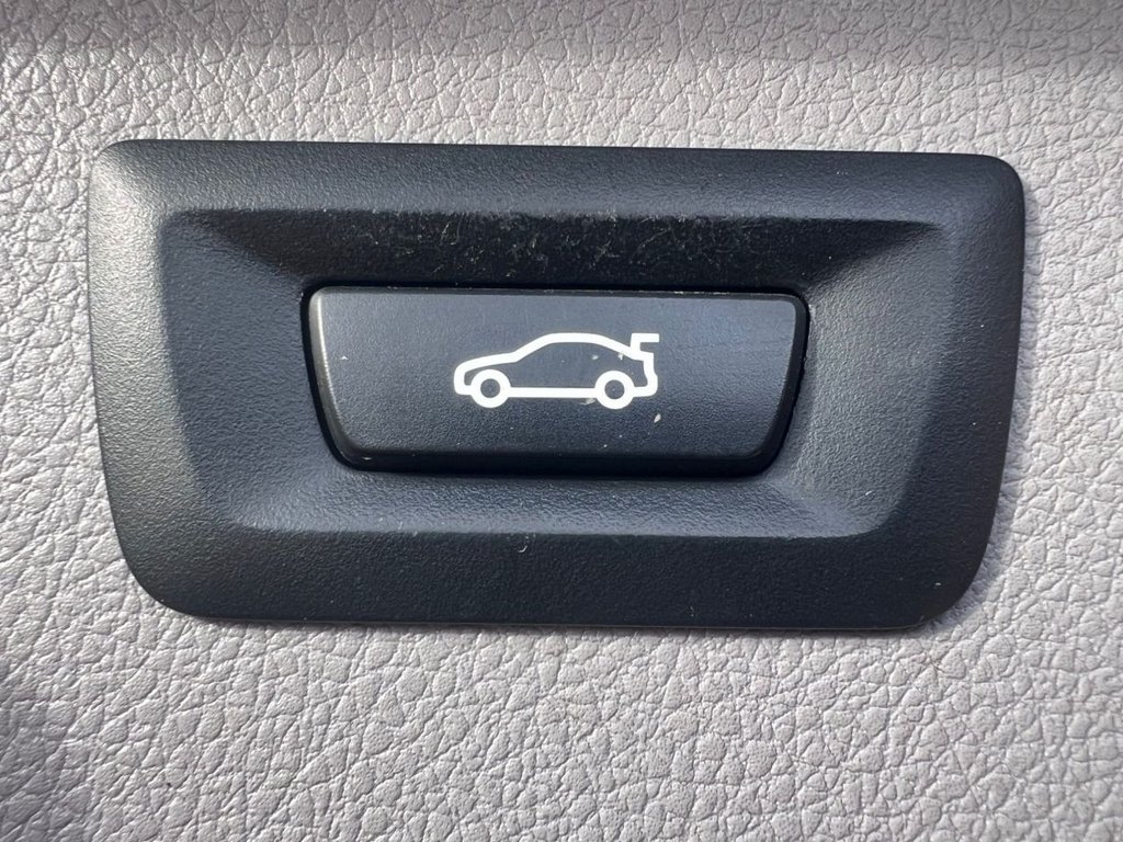 Used BMW 3 Series 2016 for sale - 77563953: Photo 24