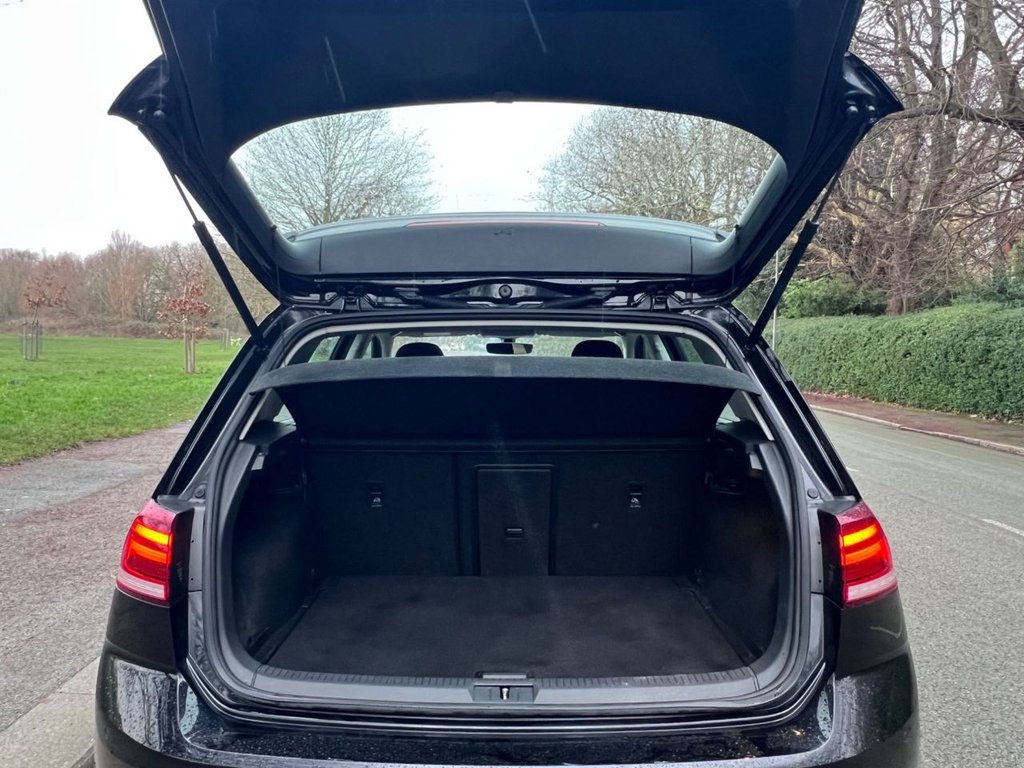 Used Volkswagen Golf 2018 for sale - 77533995: Photo 14