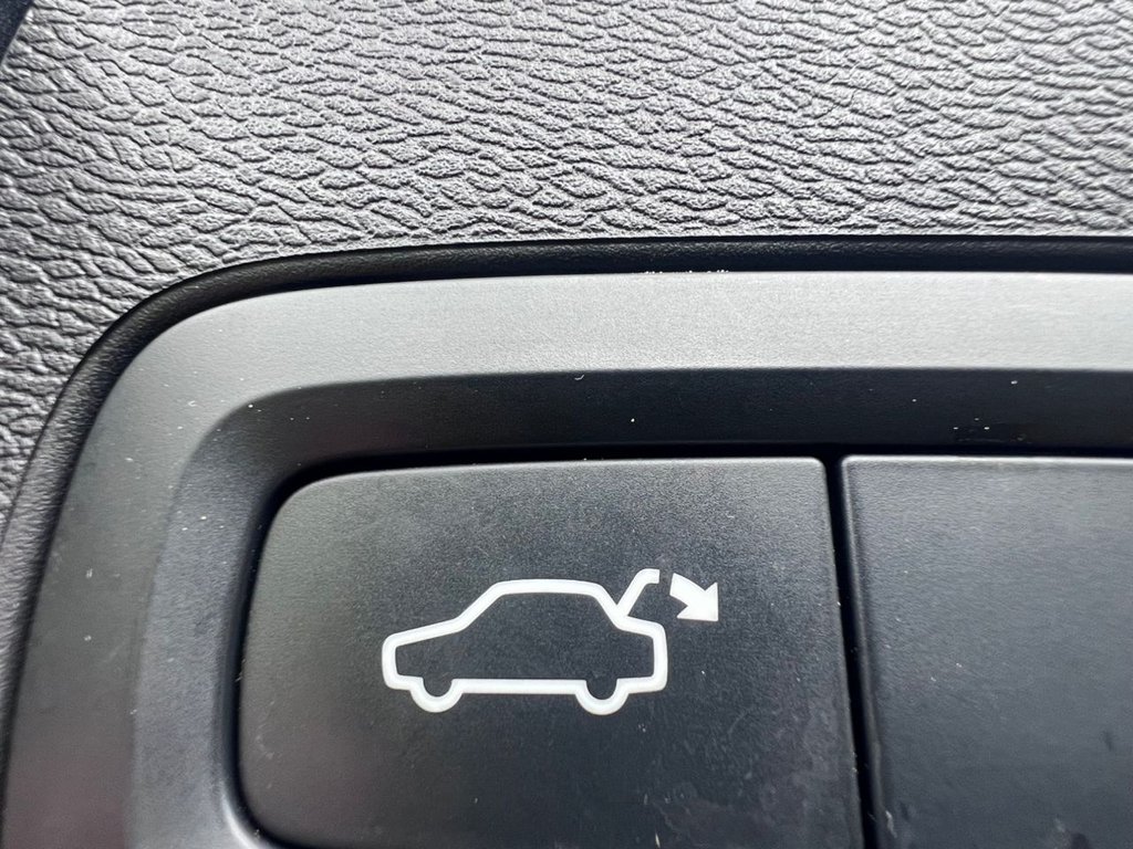 Used Volvo XC60 2021 for sale - 78016823: Photo 27