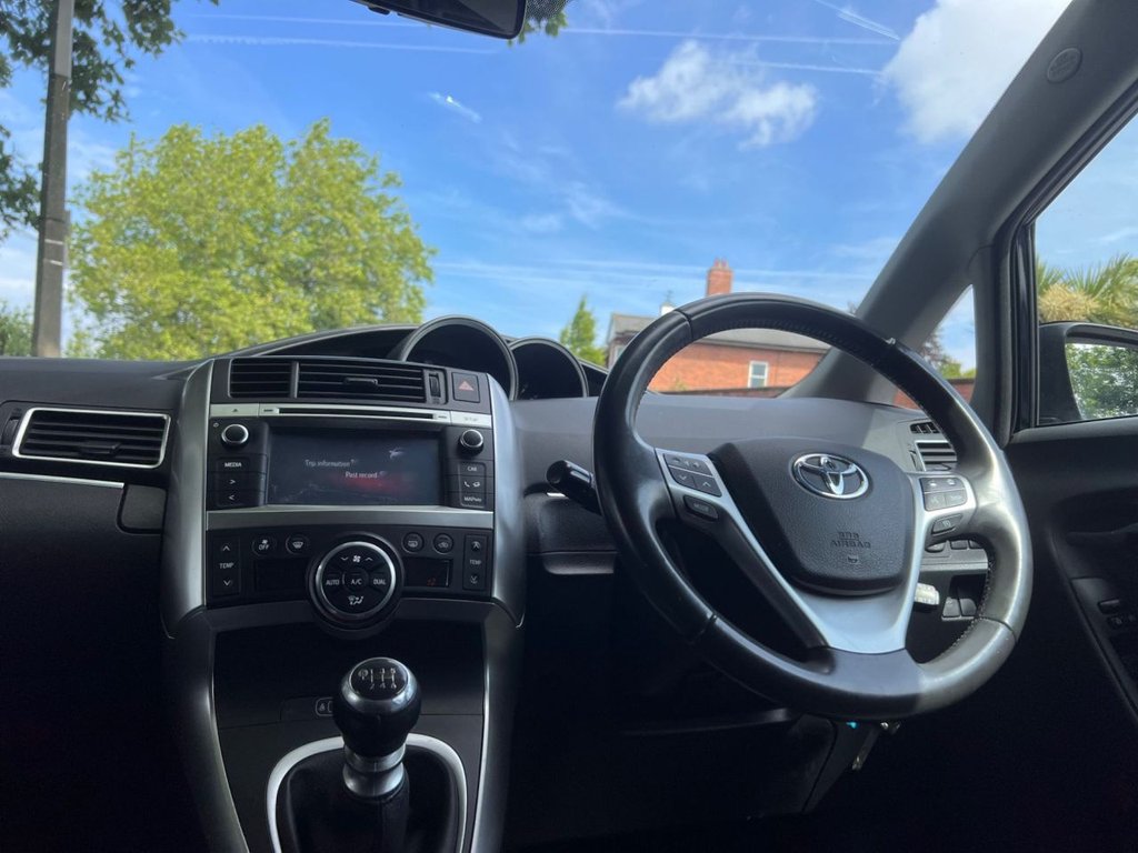 Used Toyota Verso 2015 for sale - 76323248: Photo 21