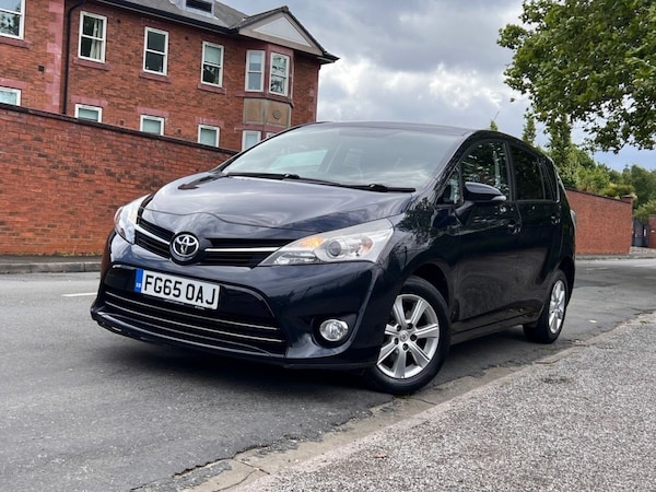 Used Toyota Verso 2015 for sale - 76323248: Photo 3