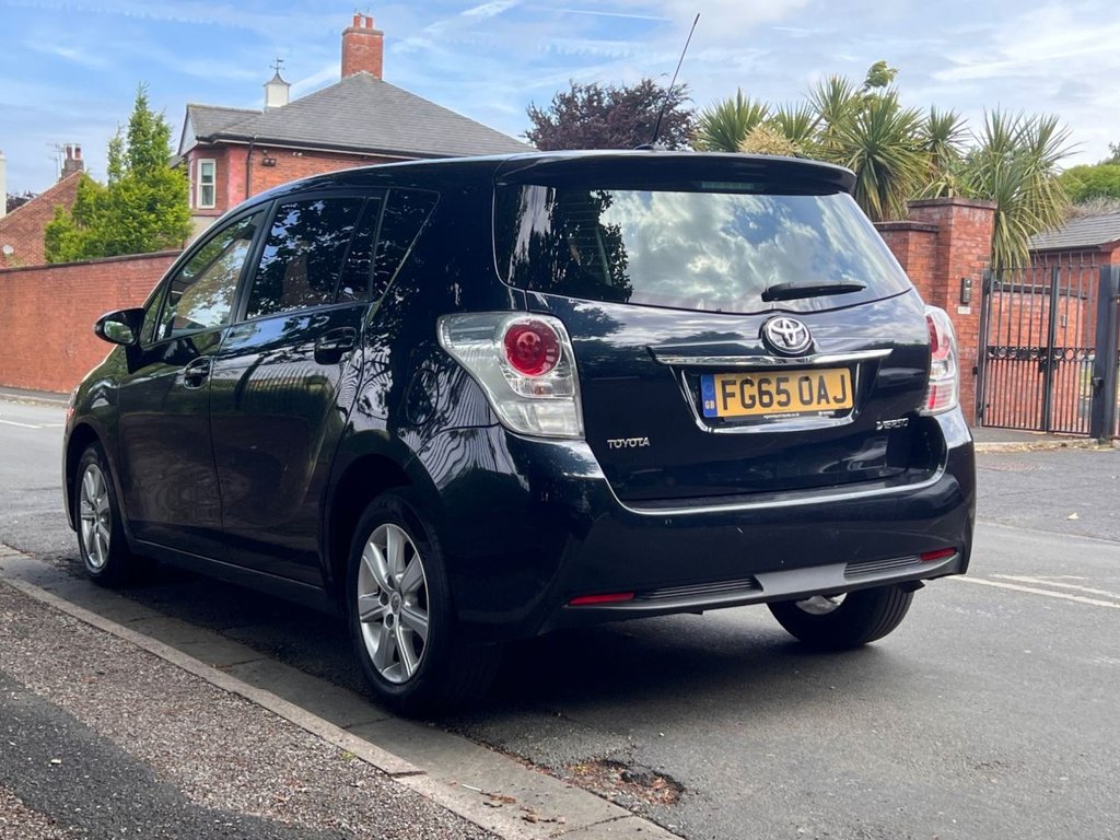 Used Toyota Verso 2015 for sale - 76323248: Photo 9