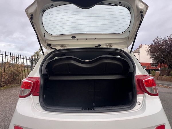 Used Hyundai i10 2016 for sale - 76210896: Photo 14