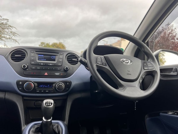 Used Hyundai i10 2016 for sale - 76210896: Photo 18