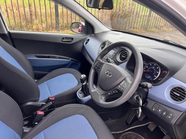 Used Hyundai i10 2016 for sale - 76210896: Photo 2