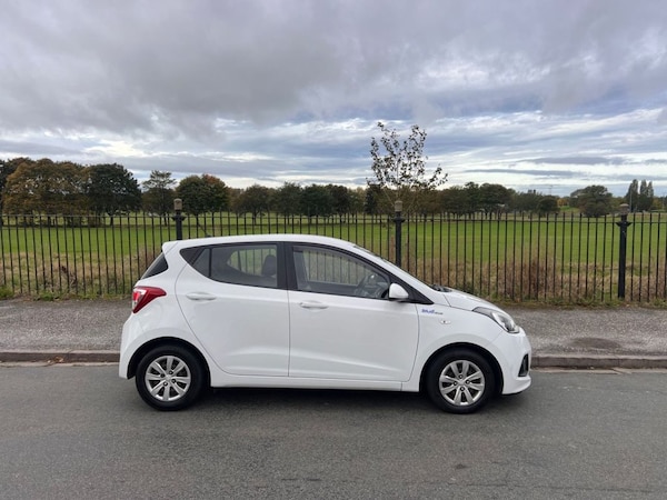 Used Hyundai i10 2016 for sale - 76210896: Photo 5