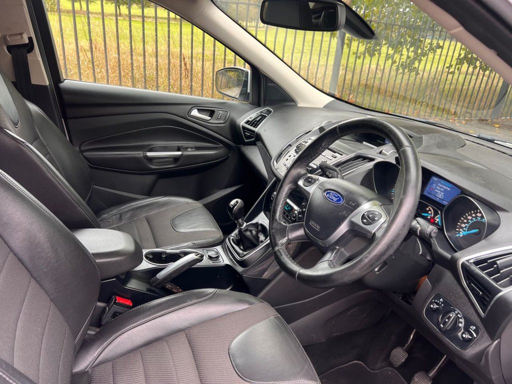 Used Ford Kuga 2014 for sale - 76080417: Photo 2