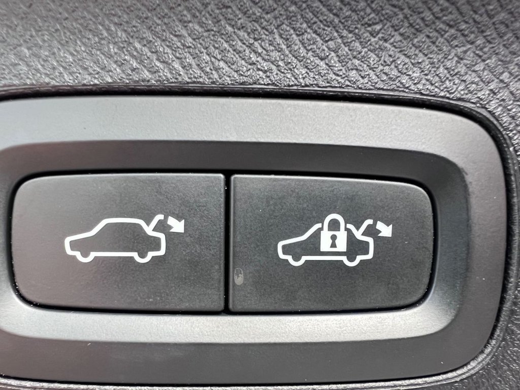 Used Volvo XC90 2017 for sale - 77919979: Photo 25