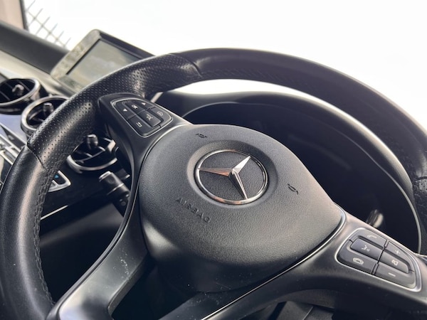 Used Mercedes-Benz GLC 2018 for sale - 75974245: Photo 25