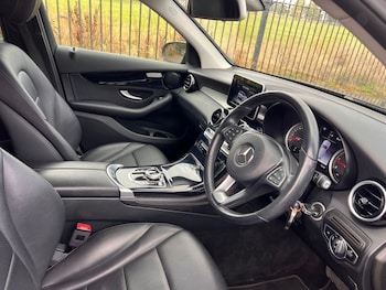 Used Mercedes-Benz GLC 2018 for sale - 75974245: Photo 2