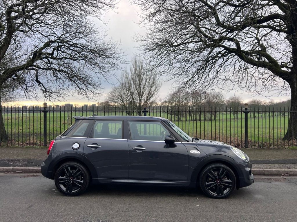 Used MINI Hatch 2019 for sale - 77250438: Photo 4