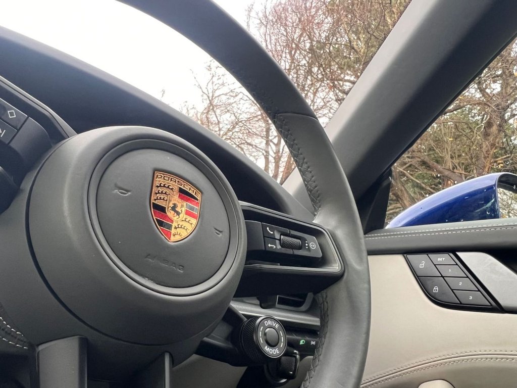 Used Porsche 911 2023 for sale - 76596008: Photo 32