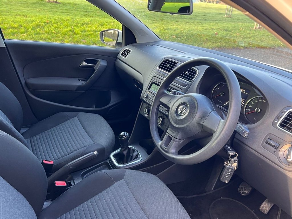 Used Volkswagen Polo 2013 for sale - 76973084: Photo 2