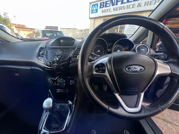 Used Ford Fiesta 2015 for sale - 75562922: Photo 9