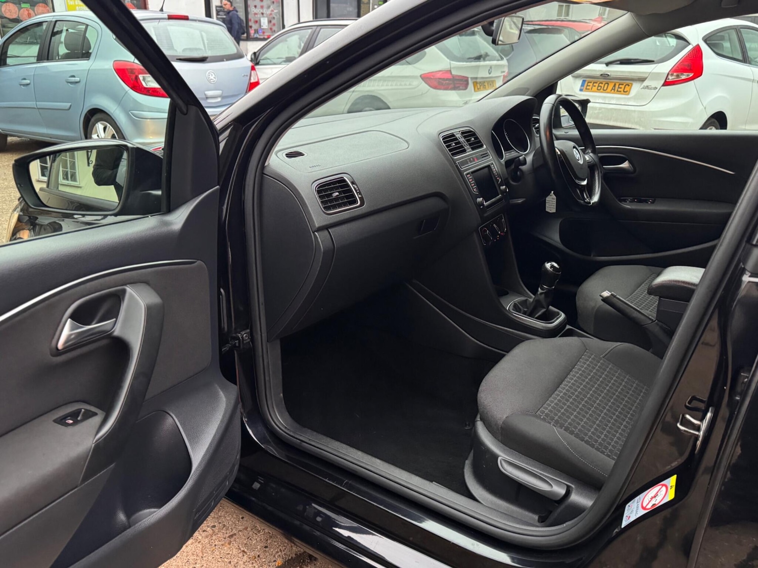 Used Volkswagen Polo 2014 for sale - 77331452: Photo 26