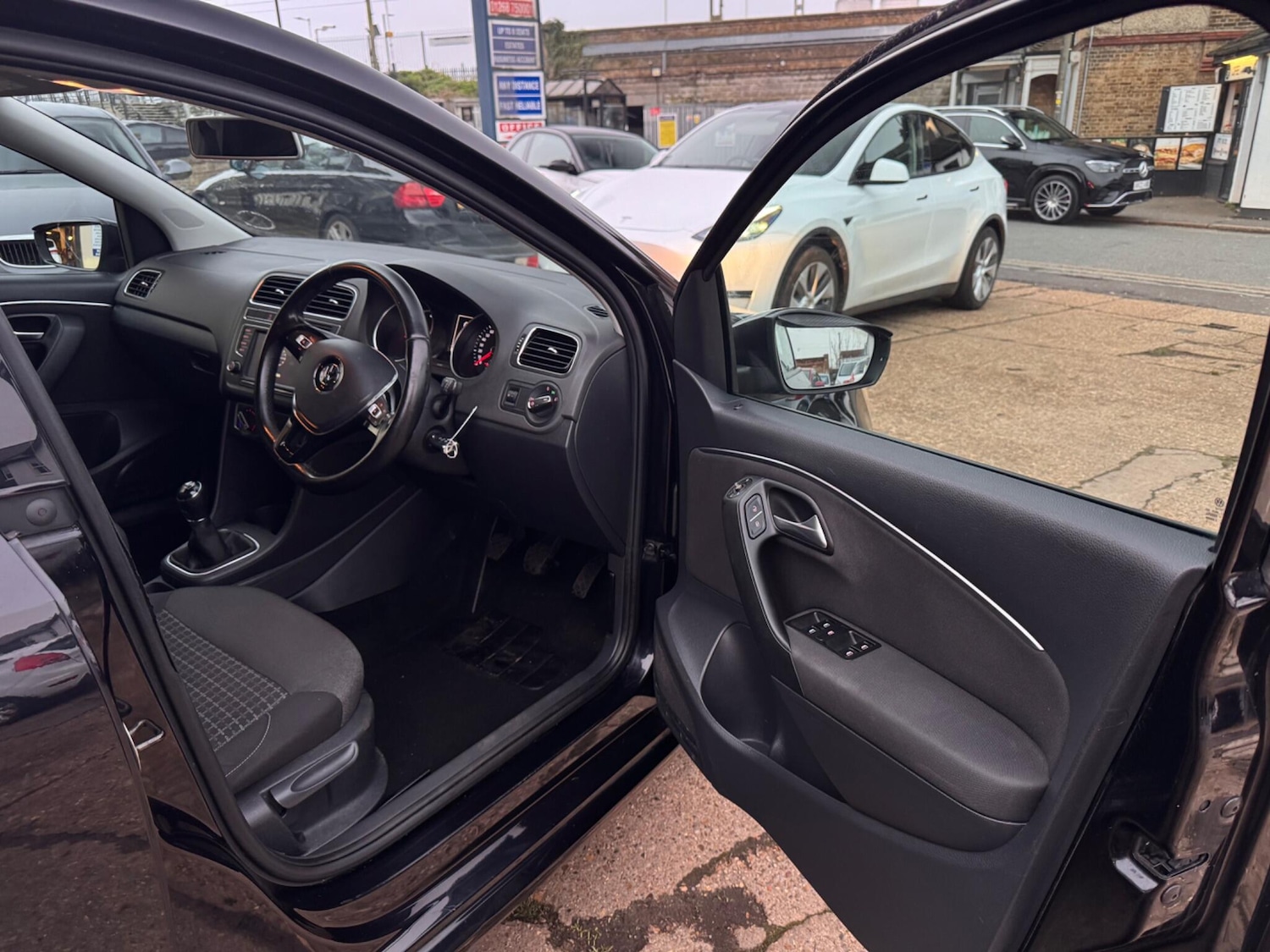 Used Volkswagen Polo 2014 for sale - 77331452: Photo 29