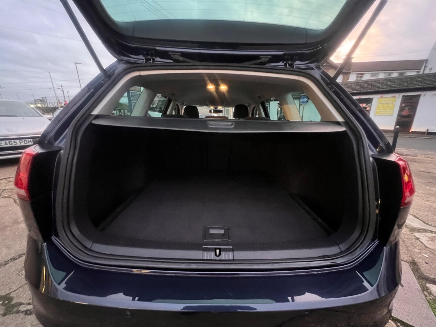 Used Volkswagen Golf 2014 for sale - 76991413: Photo 24