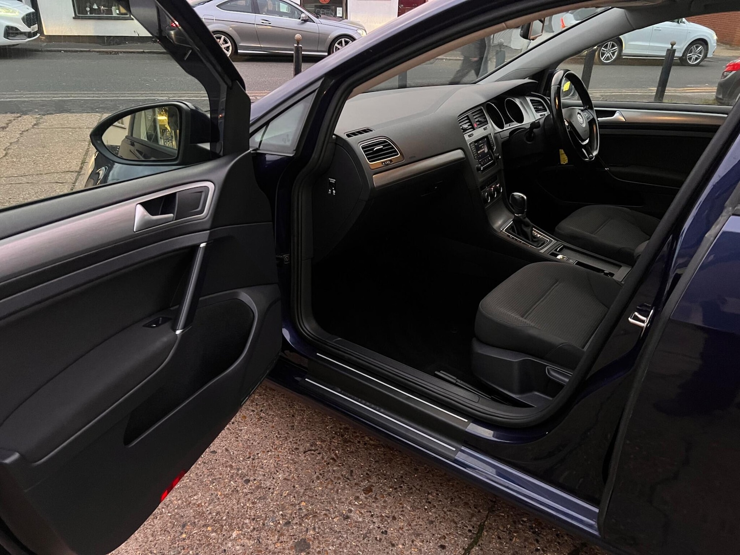 Used Volkswagen Golf 2014 for sale - 76991413: Photo 27