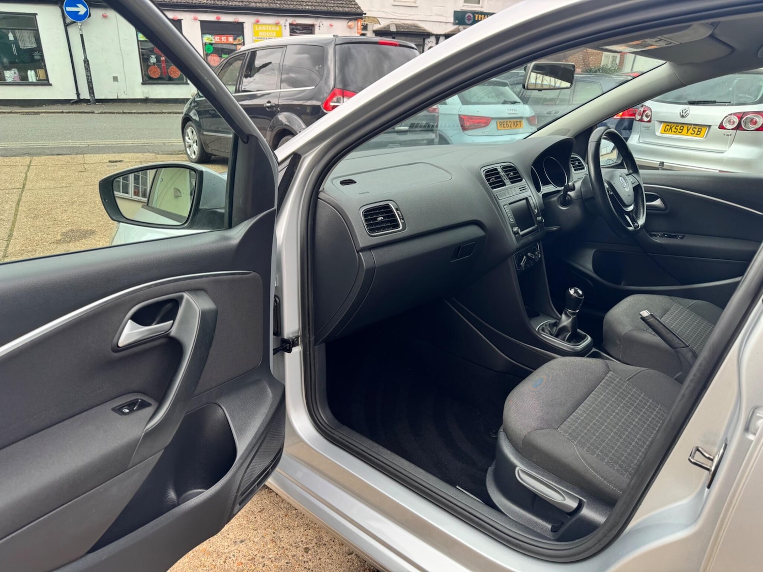 Used Volkswagen Polo 2016 for sale - 78034157: Photo 28