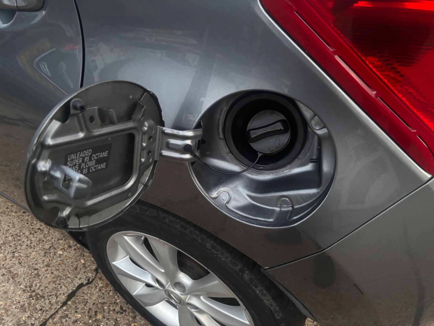 Used Nissan Note 2015 for sale - 76440545: Photo 17