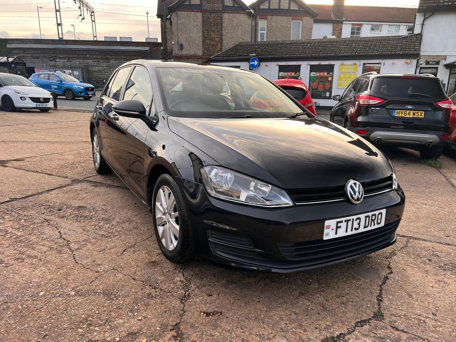 Used Volkswagen Golf 2013 for sale - 76370532: Photo 1