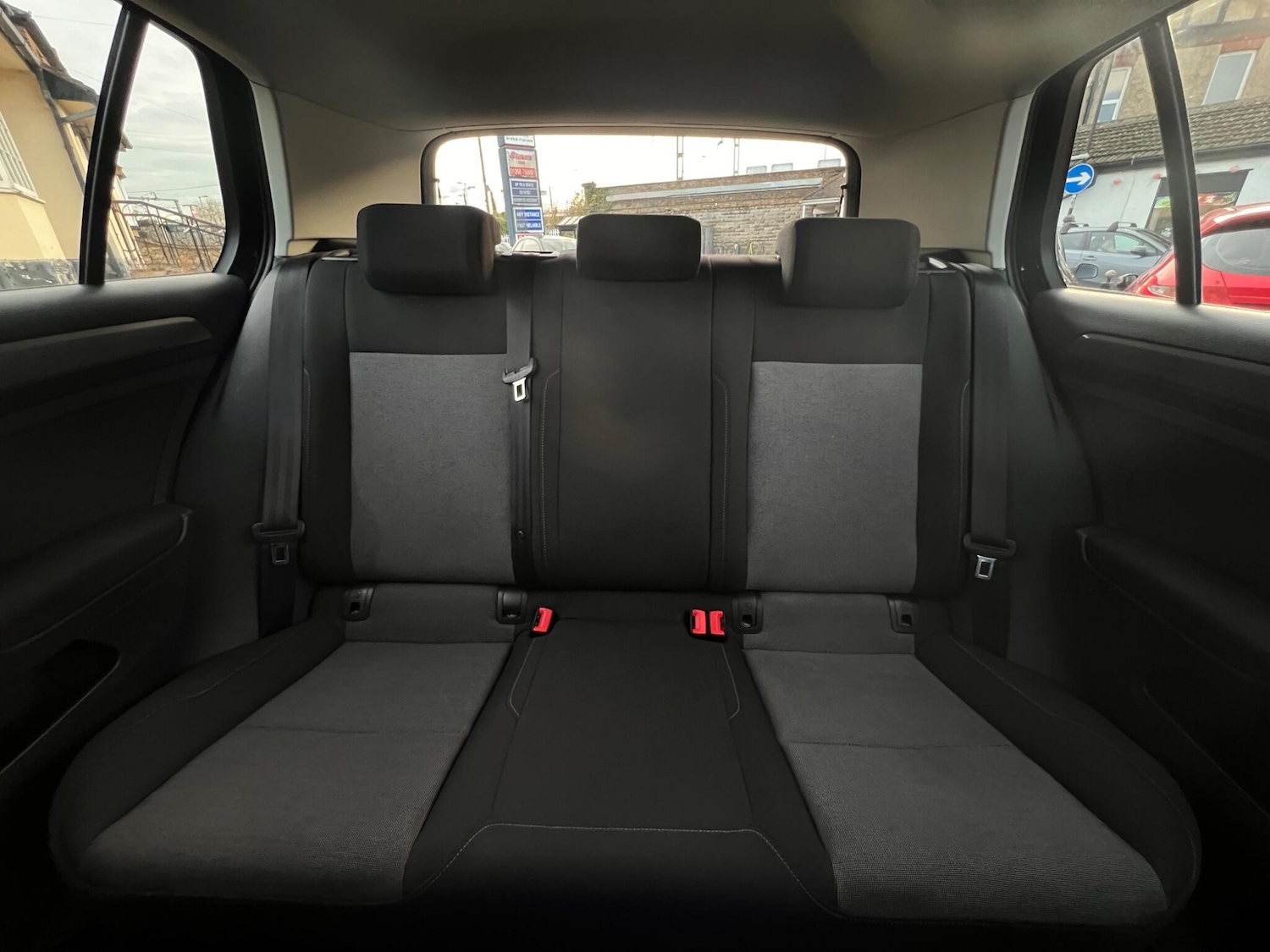 Used Volkswagen Golf 2013 for sale - 76370532: Photo 21