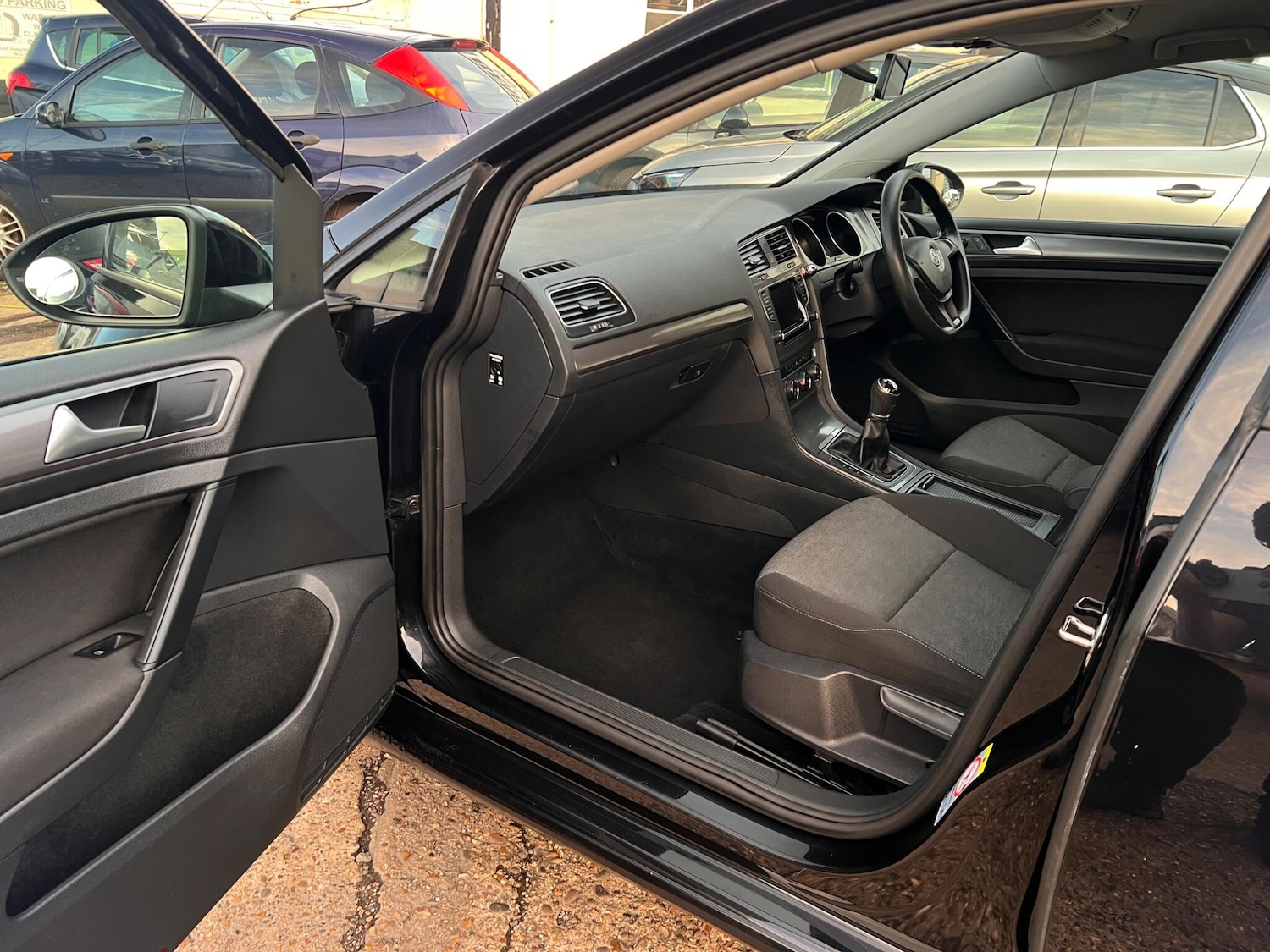 Used Volkswagen Golf 2013 for sale - 76370532: Photo 23