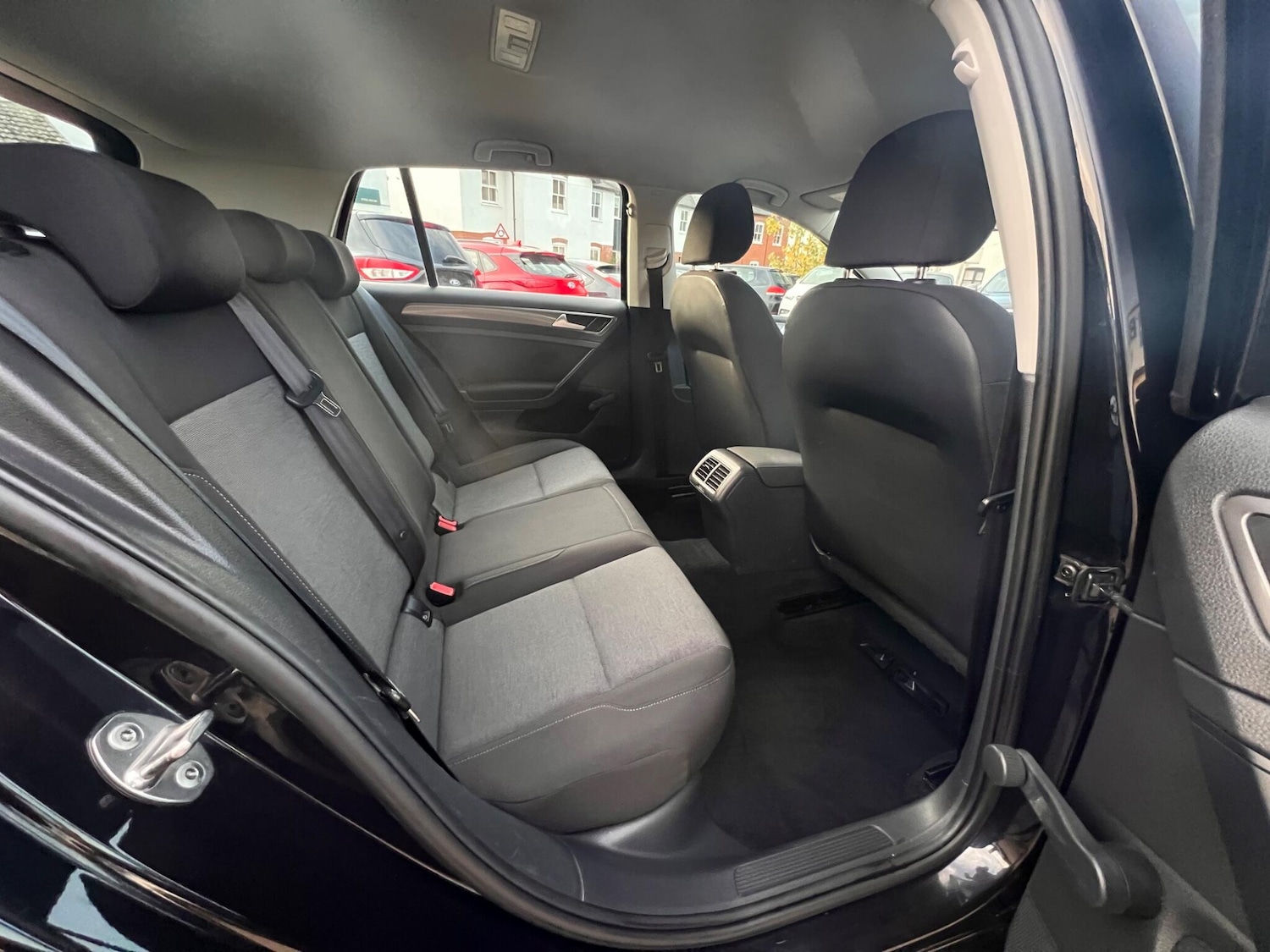 Used Volkswagen Golf 2013 for sale - 76370532: Photo 24