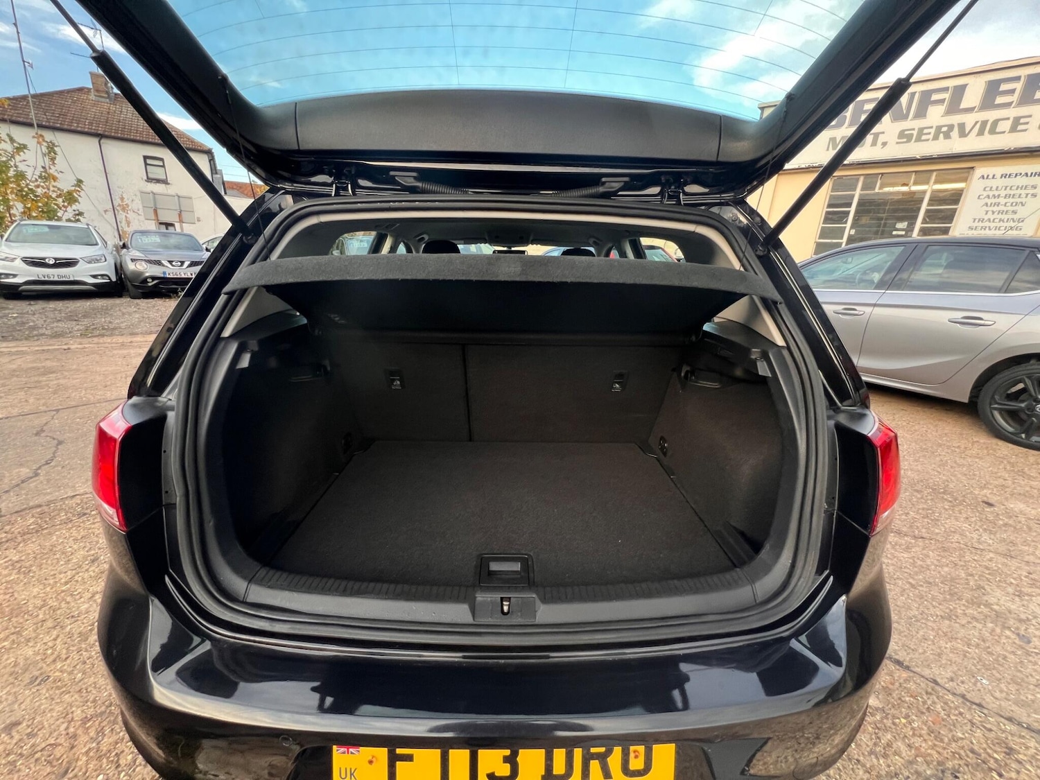 Used Volkswagen Golf 2013 for sale - 76370532: Photo 29