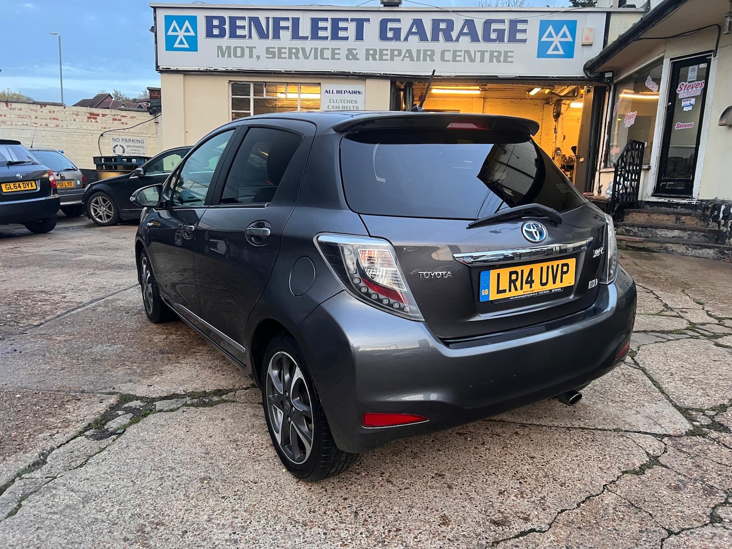 Used Toyota Yaris 2014 for sale - 76550873: Photo 4