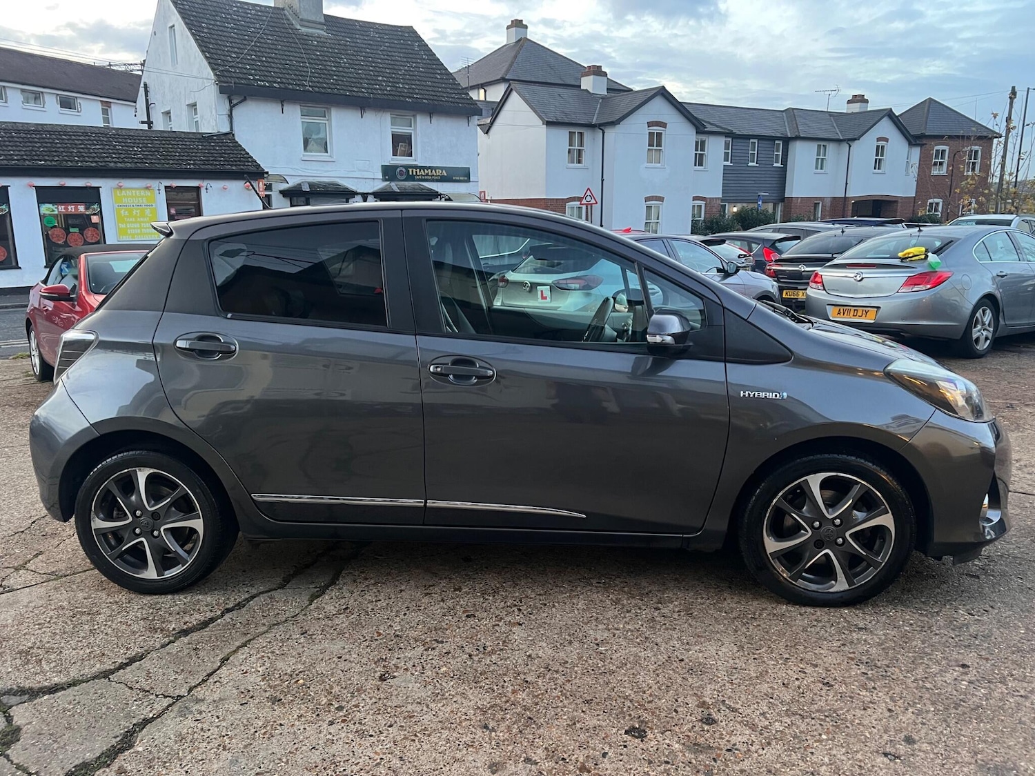 Used Toyota Yaris 2014 for sale - 76550873: Photo 9