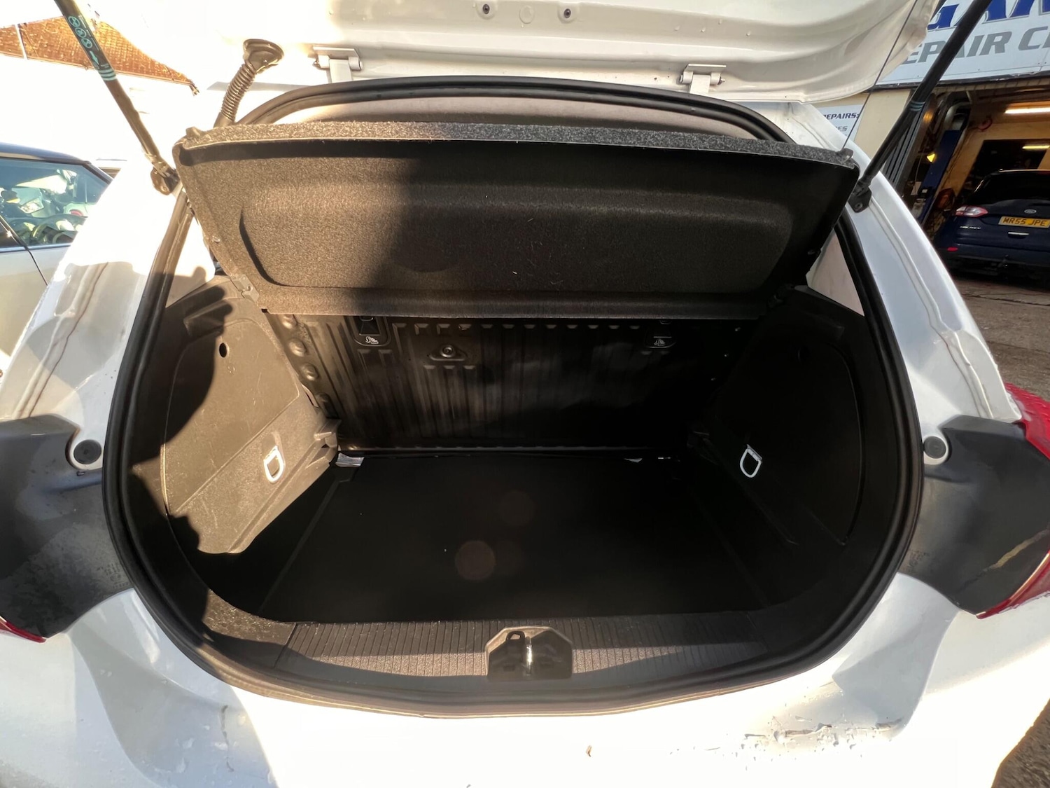 Used Vauxhall Corsa 2016 for sale - 76832529: Photo 23