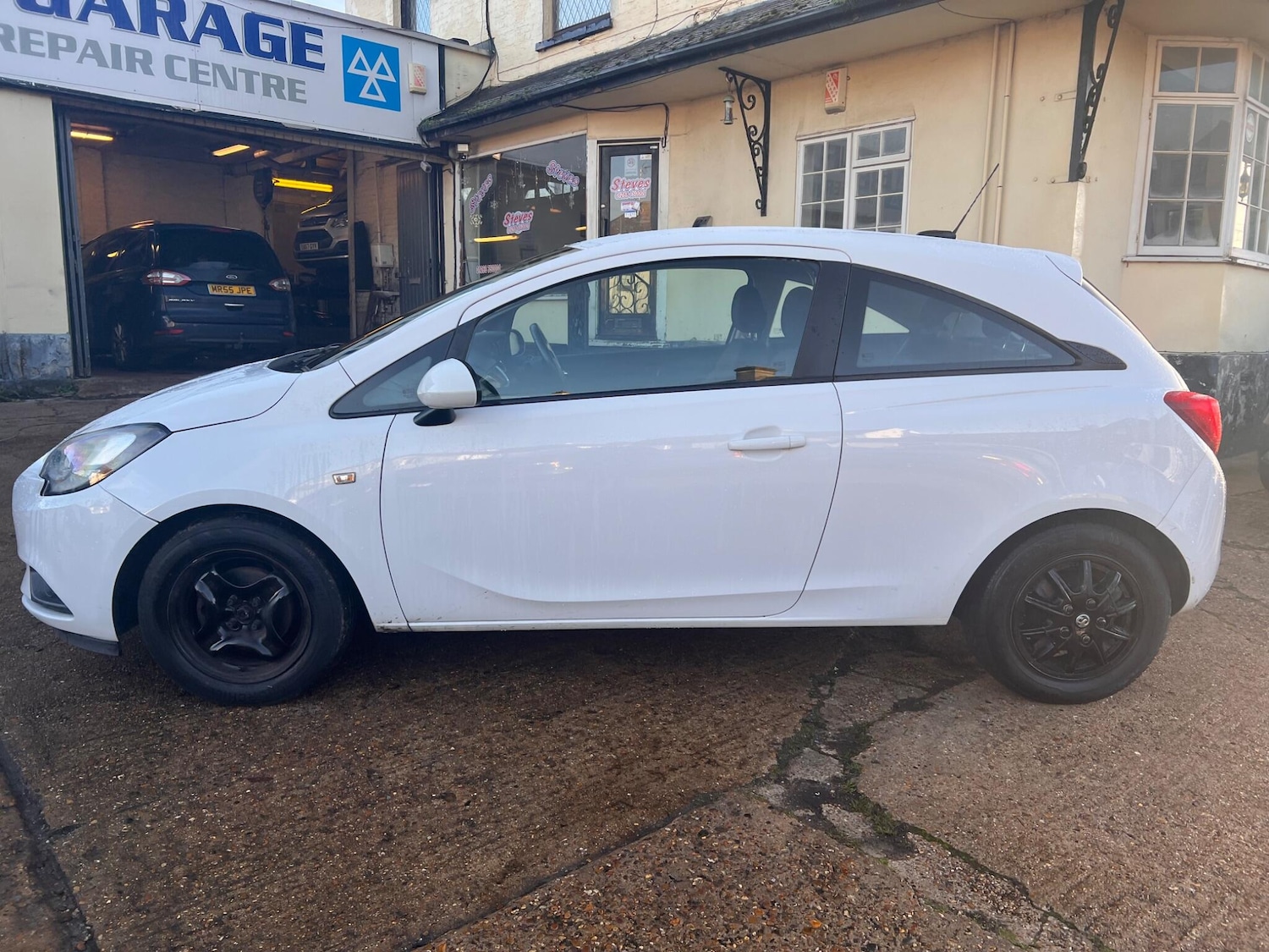 Used Vauxhall Corsa 2016 for sale - 76832529: Photo 4