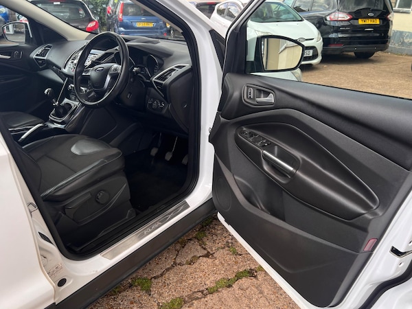 Used Ford Kuga 2014 for sale - 75154505: Photo 19