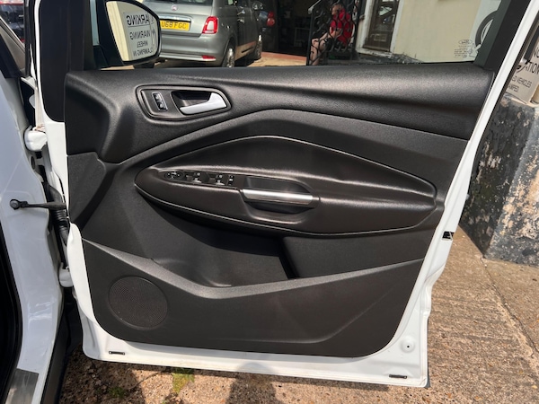 Used Ford Kuga 2014 for sale - 75154505: Photo 20